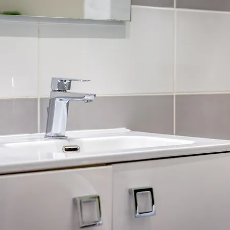 Bezuel Votre F3 Avec Parking En Centre